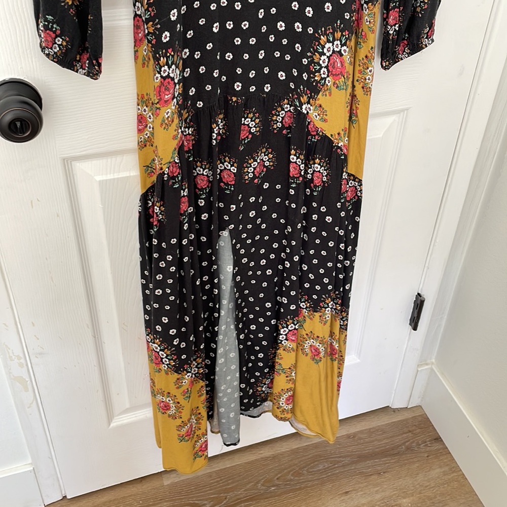 Dress - Picture 3 of 4